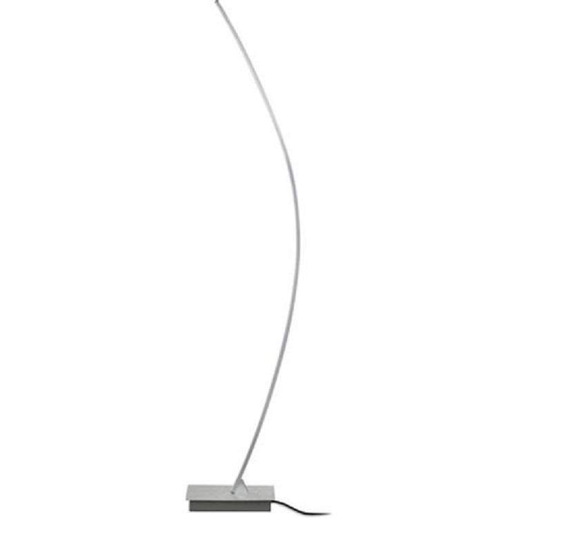 LAMPA PHILIPS, LED, soclu integrat, putere 22 W, tip lumina alb calda, 2.100 lumeni, alimentare 220 - 230 V, "000008718696154724" (timbru verde 0.8 lei)