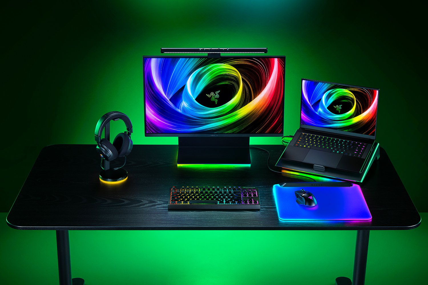 Tastatura Razer Blackwidow V4 TKL HyperS "RZ03-05480100-R3M1" (timbru verde 0.8 lei)