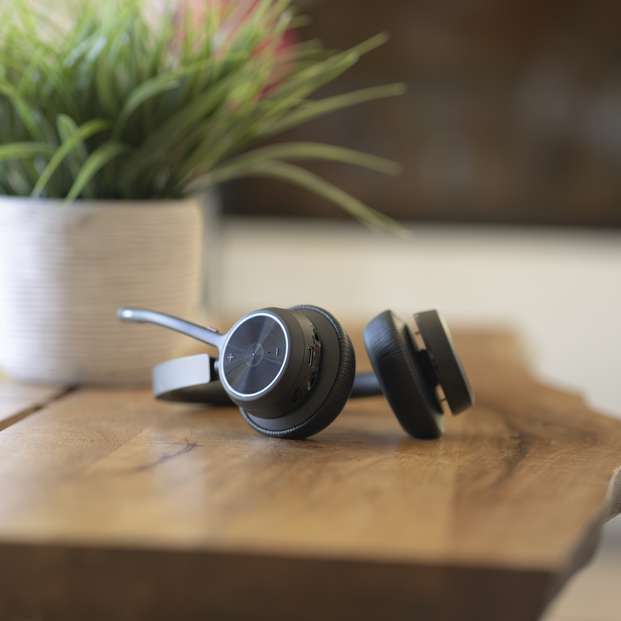 Poly VOY 4320 USB-C HS +BT700 +CHS"77Z31AA" - imagine 3