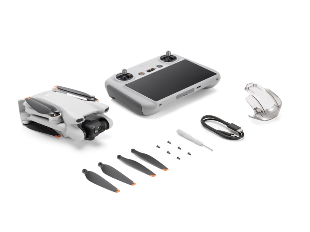 Drona DJI Mini 3 NEW (DJI RC), 4K HDR "CP.MA.00000780.01" (timbru verde 1.20 lei)